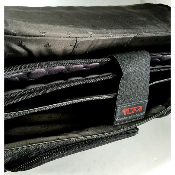 Tumi Large Black Canvas Expandable Briefcase Laptop Bag - Picture 3 of 12